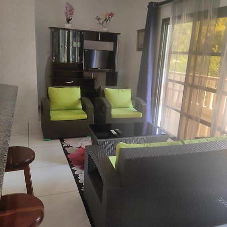 Sue-Etoile Self Catering Apartman Pointe Au Sel Kültér fotó